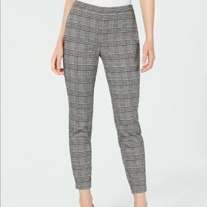 Maison Jules / Varsity Plaid Ankle Pants
